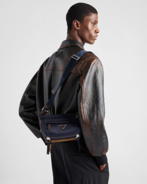 [프라다] 스몰 리나일론 및 가죽 숄더백 2VH171