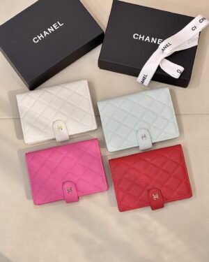 [샤넬] 클래식 여권 지갑 AP3791