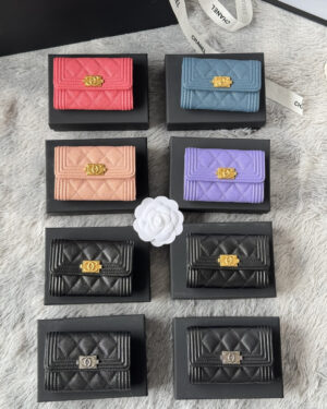 [샤넬] 보이 샤넬 플랩 카드 홀더 A80603