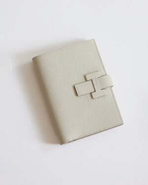 [에르메스] 뉴 H 파상트 컴팩트 지갑  Epsom - Parchemin