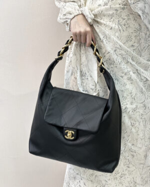 [샤넬] 맥시 호보백 카프스킨 AS5838