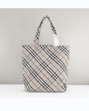 [버버리] 미디엄 체크 토트백 891010