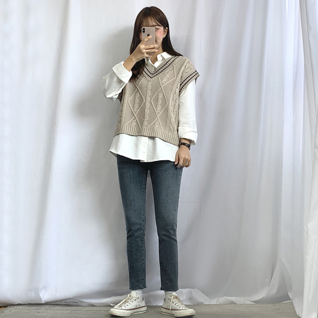 민소매 모델 착용 이미지-S1L18