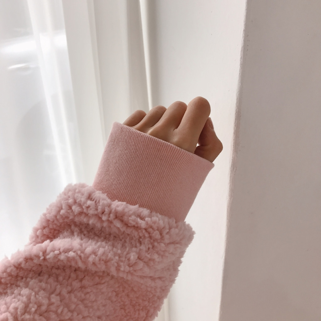 로고자수 양털 뽀글이 맨투맨