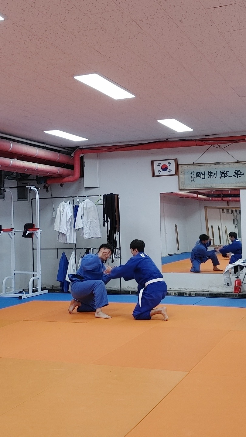 슬라이드 이미지 8