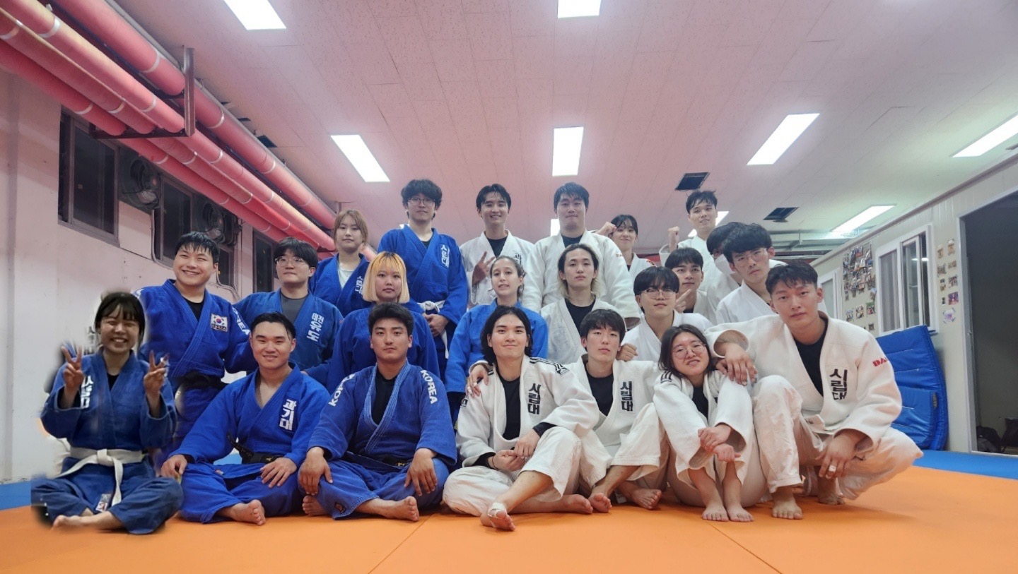 슬라이드 이미지 2