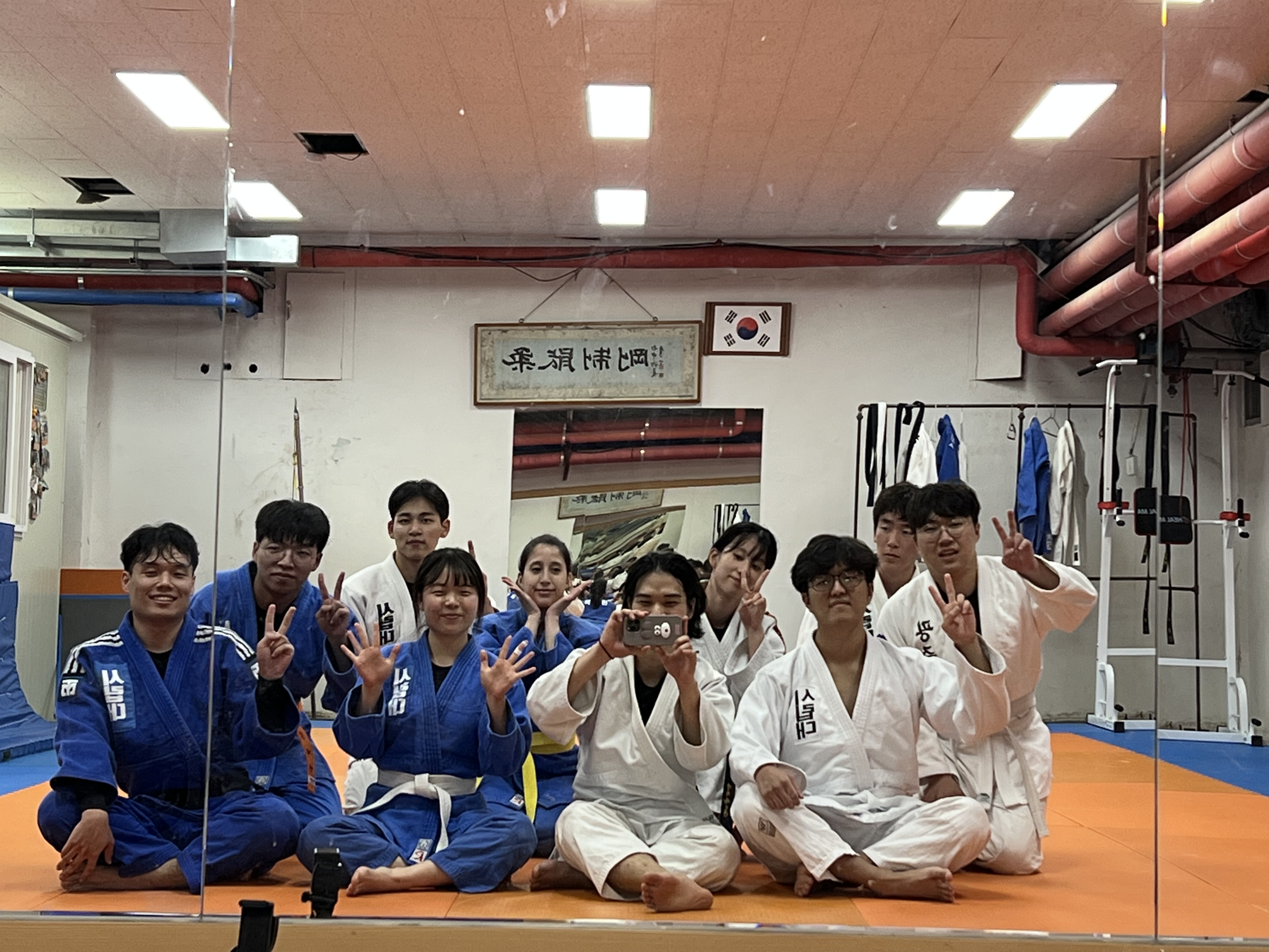 슬라이드 이미지 4