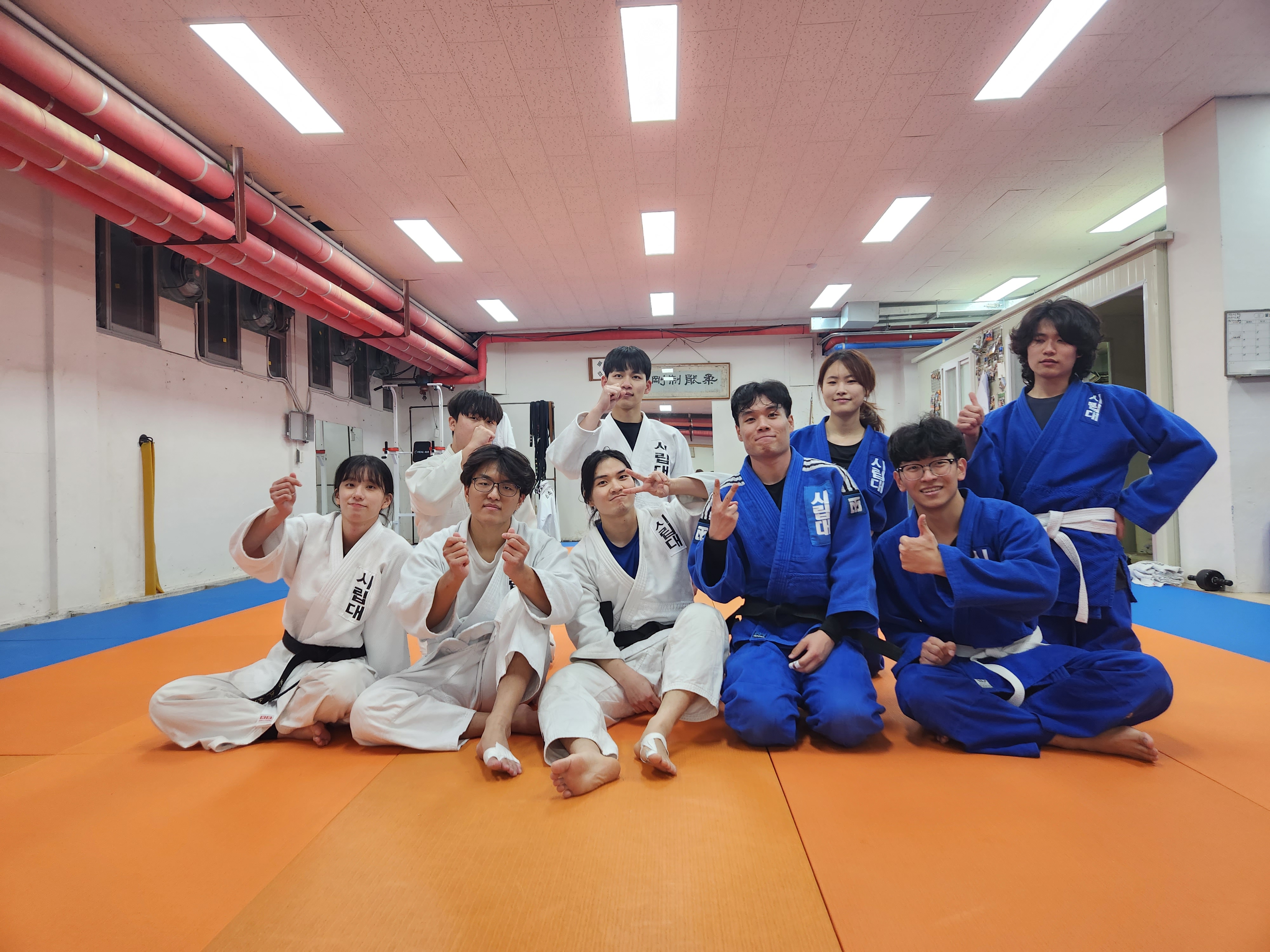 슬라이드 이미지 2