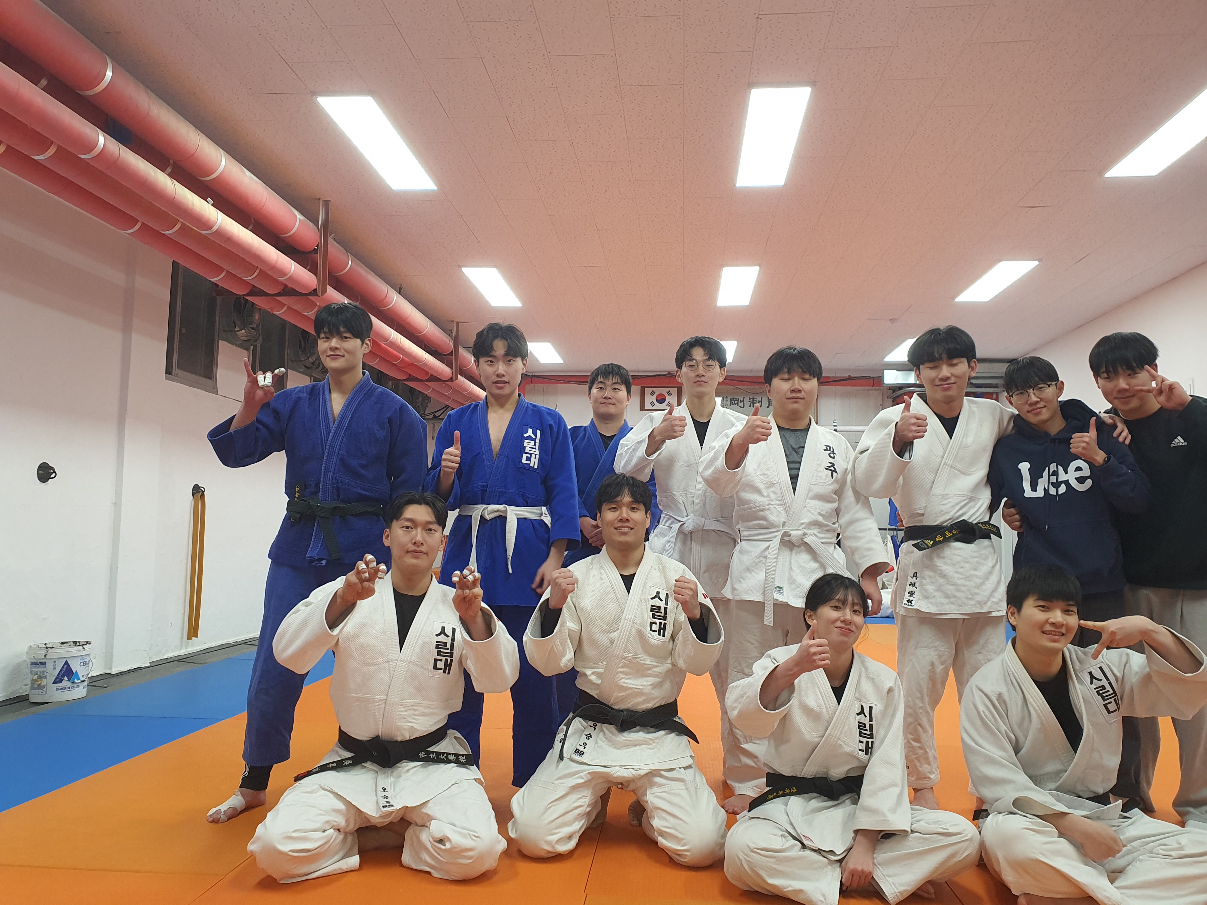 2023년 사진 https://s3.ap-northeast-2.amazonaws.com/uosjudojiho/judojiho/78d20441-3716-4719-b39e-5eb16eec6e55.jpeg