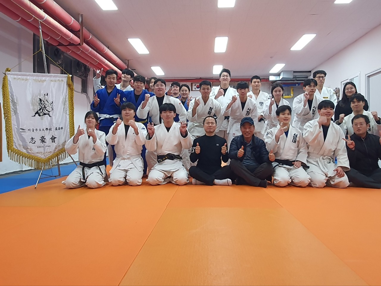 2023년 사진 https://s3.ap-northeast-2.amazonaws.com/uosjudojiho/judojiho/790fabd0-8f7a-4ac0-958d-43b34ae2aa74.jpeg