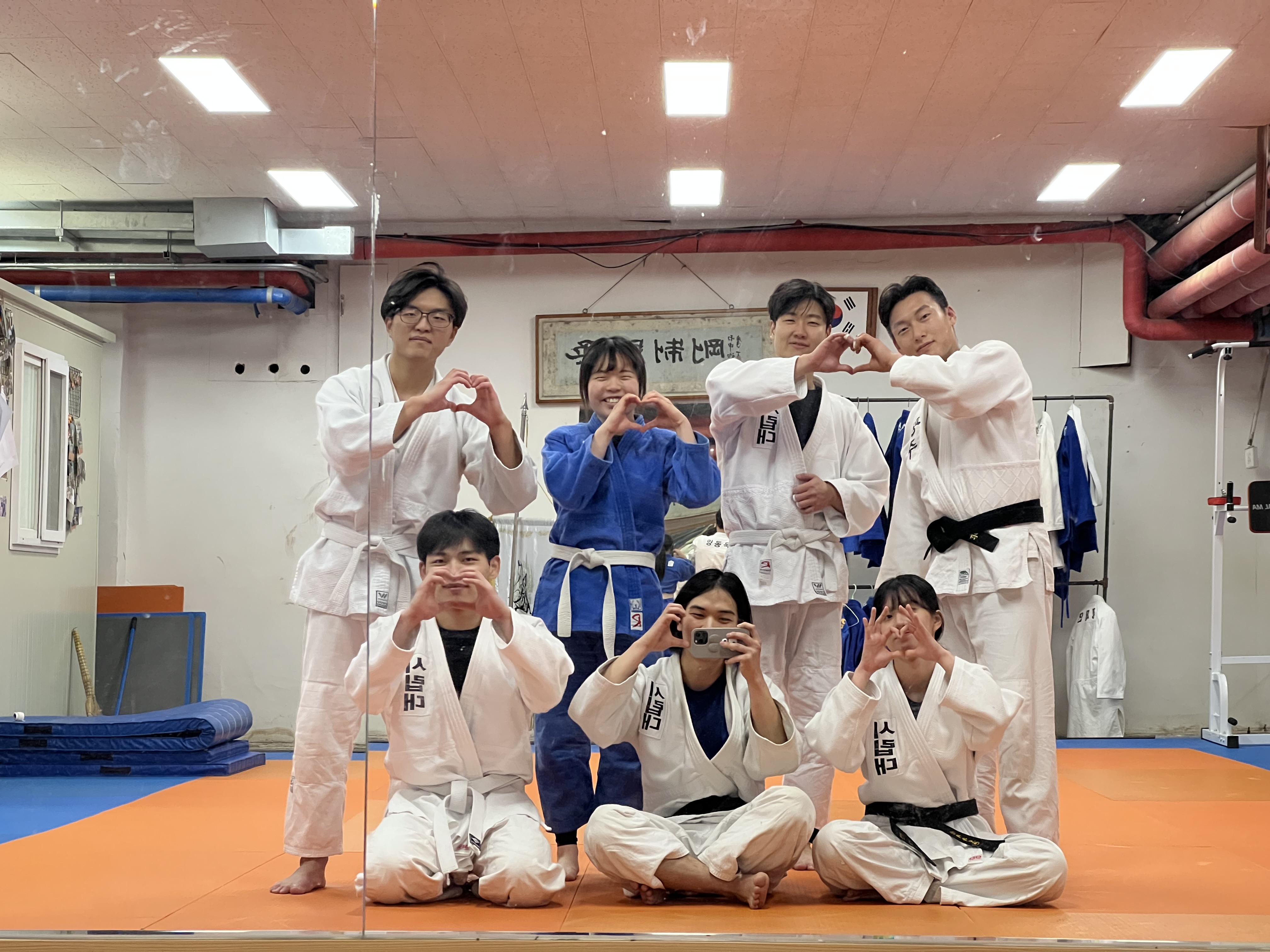 슬라이드 이미지 3