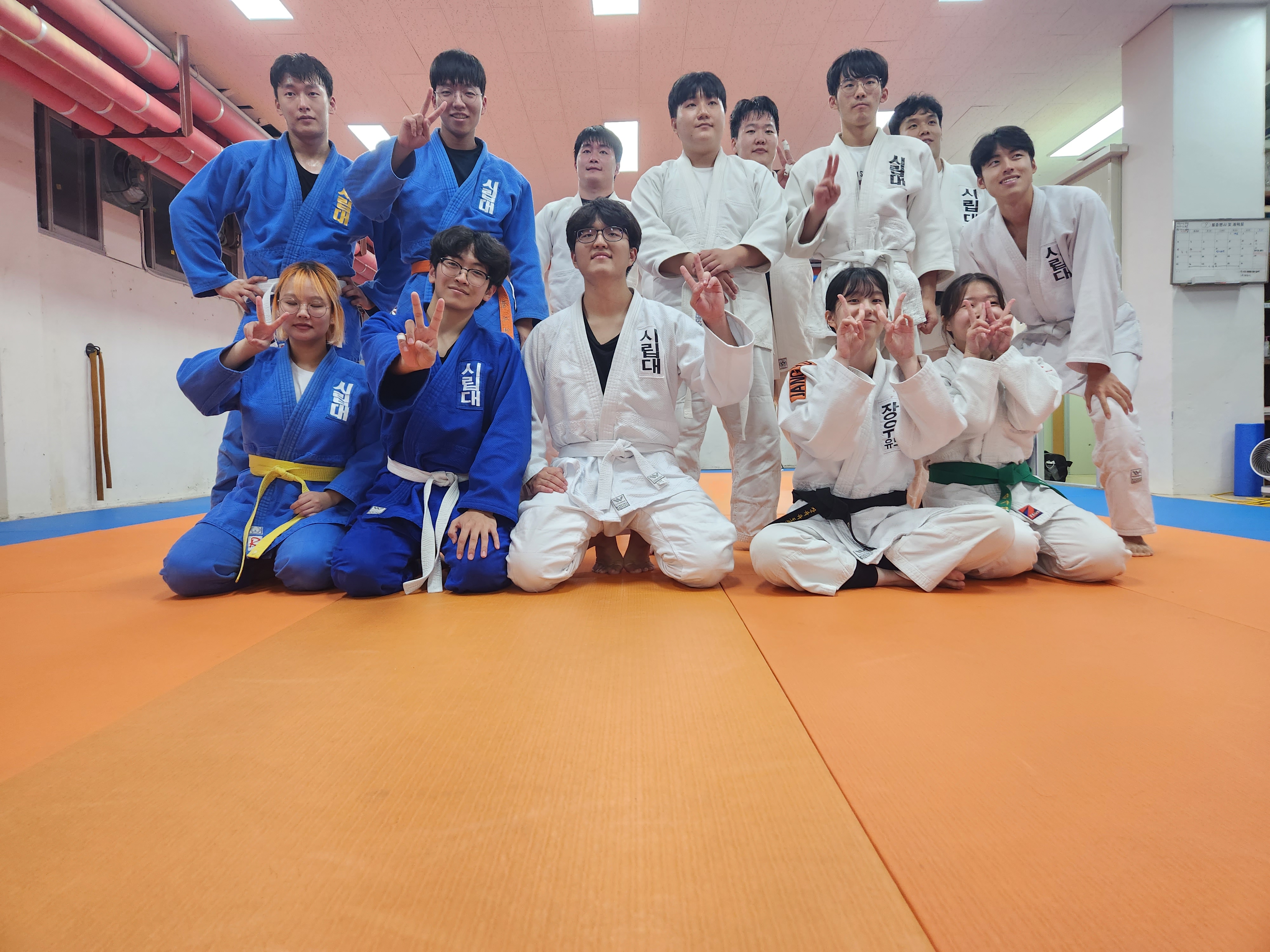 슬라이드 이미지 2