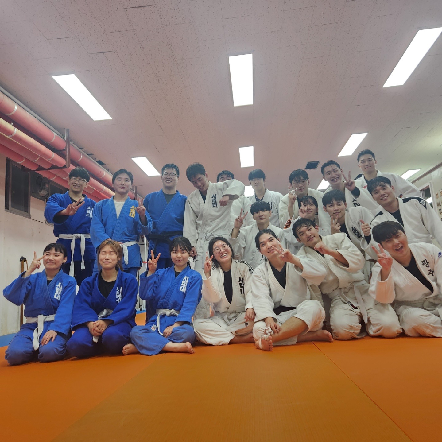 슬라이드 이미지 2