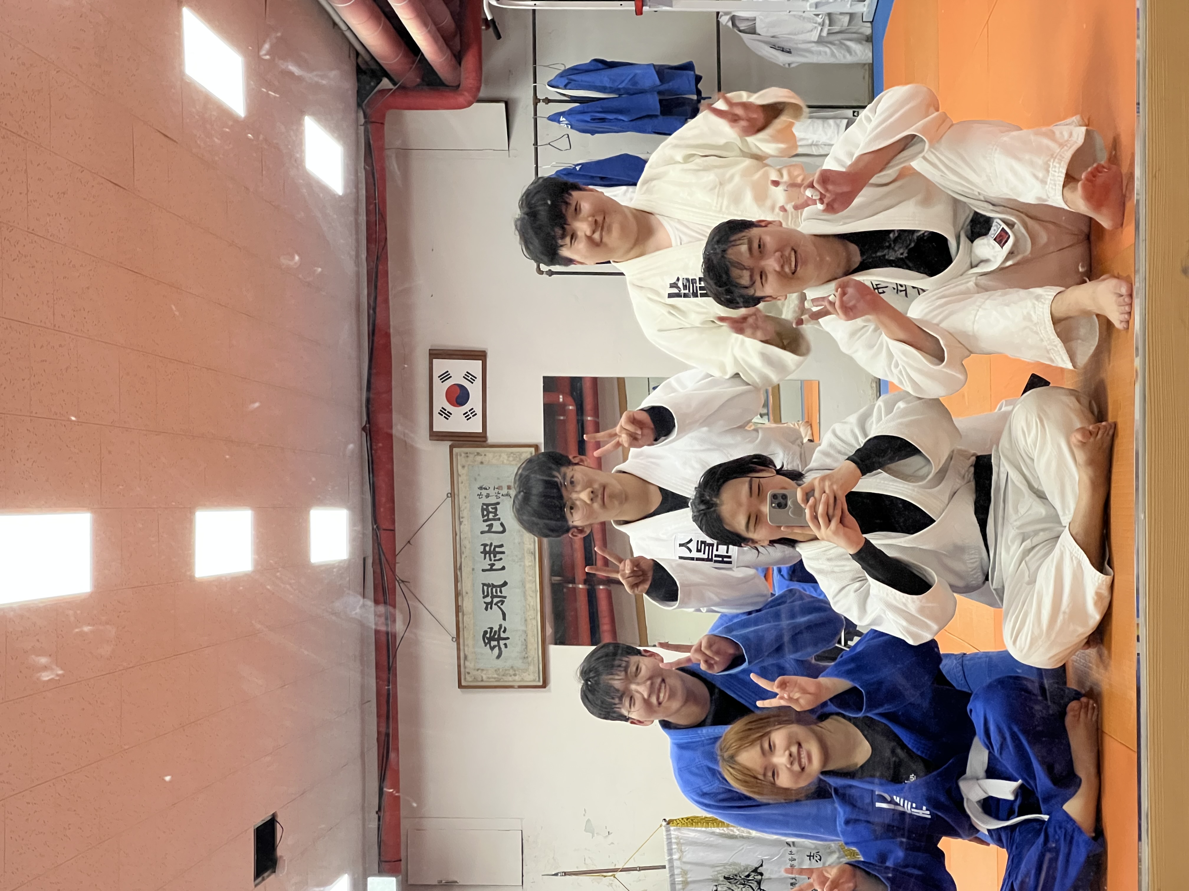 슬라이드 이미지 2