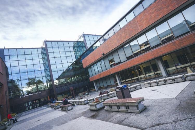 더글라스 컬리지 UBC, UVic 명문대 편입 프로그램